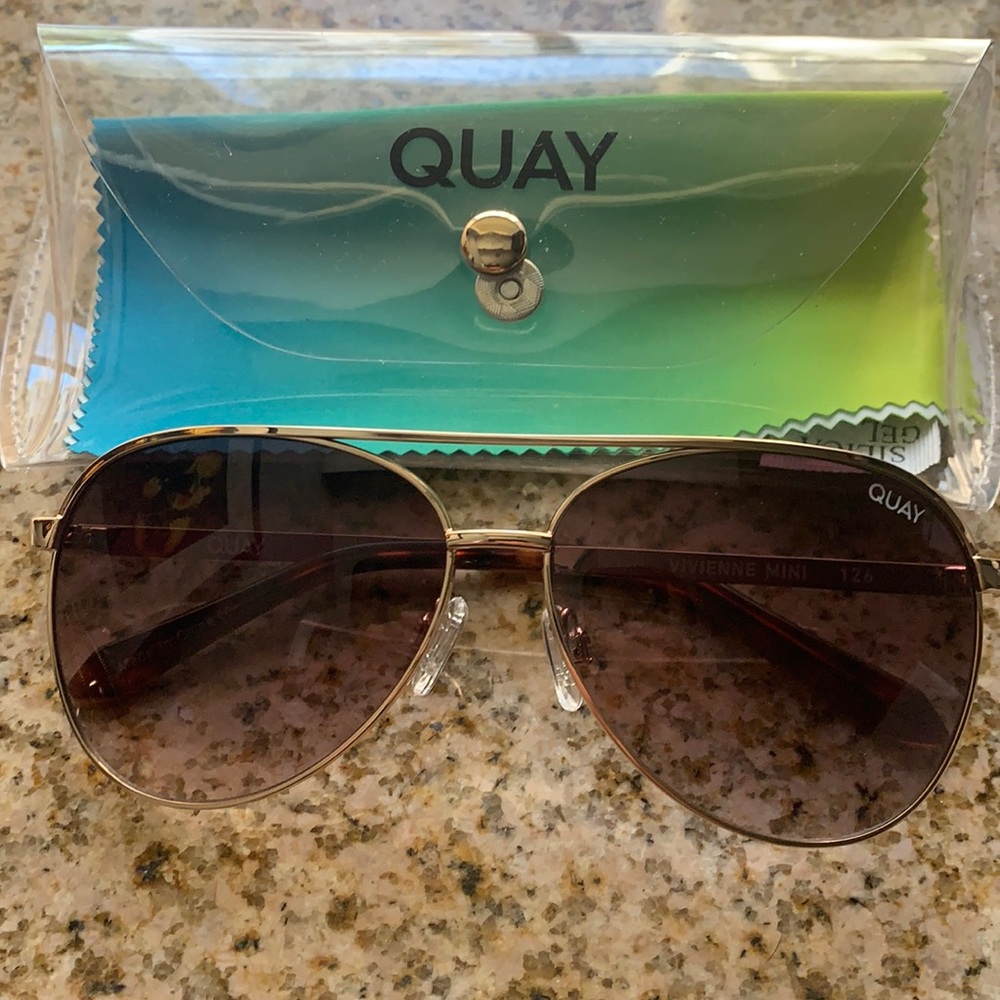 Quay Brown/Gold Vivienne Mini